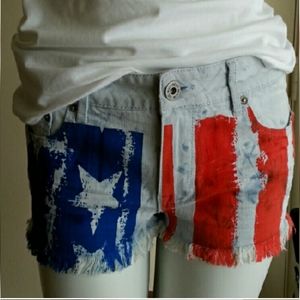 ☀️ Bullhead Stars and Stripes Light Wash Raw Hem. NWOT